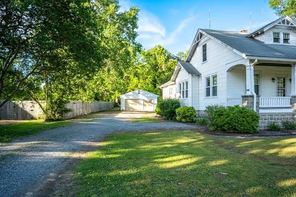 667 Chesapeake Drive, White Stone, VA 22578