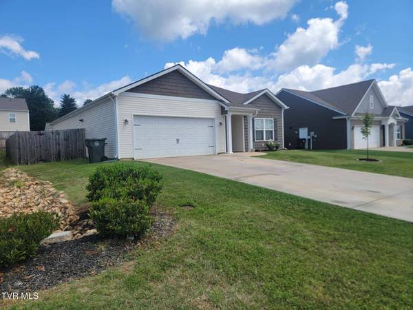 1202 Raccoon LN, Piney Flats, TN 37686