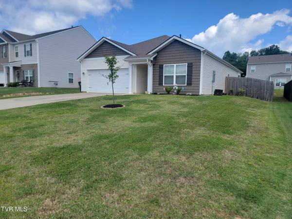 1202 Raccoon LN, Piney Flats, TN 37686