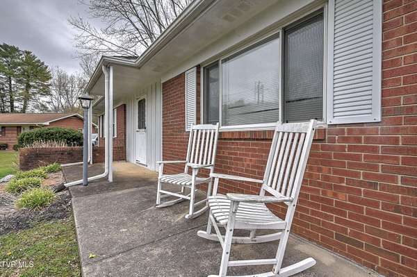 2 Machamer CT, Johnson City, TN 37604