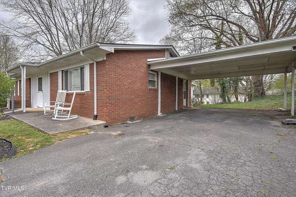 2 Machamer CT, Johnson City, TN 37604