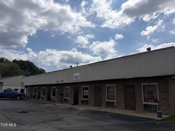 930 Wilcox CT, Kingsport, TN 37660