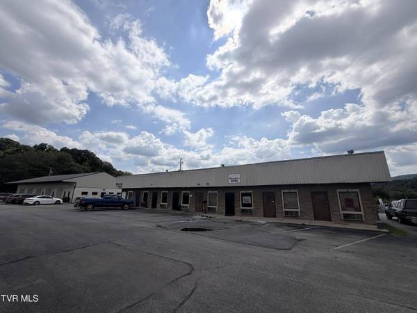 930 Wilcox CT, Kingsport, TN 37660