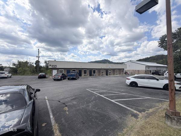 930 Wilcox CT, Kingsport, TN 37660