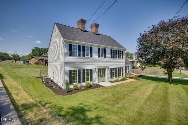 441 Oakmont DR, Kingsport, TN 37663