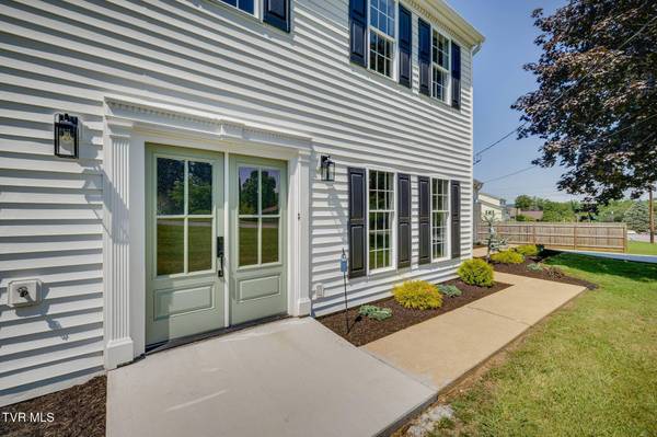 441 Oakmont DR, Kingsport, TN 37663