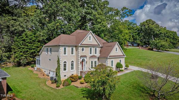 628 Red Oak Plantation DR, Kingsport, TN 37663