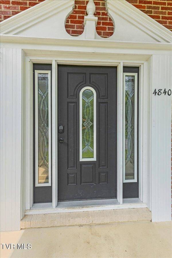 4840 Frontier DR, Kingsport, TN 37664
