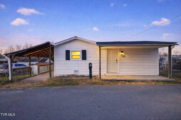 127 Kinley DR, Johnson City, TN 37604