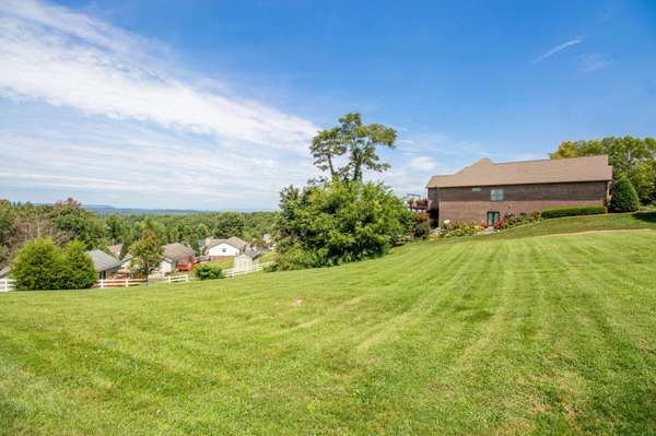 226 Sunset Ridge Court CT, Gray, TN 37615