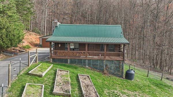 417 Charlie Hicks RD, Jonesborough, TN 37659