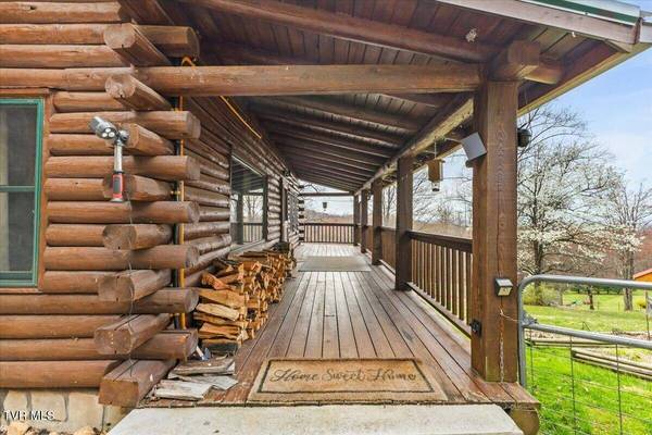 417 Charlie Hicks RD, Jonesborough, TN 37659