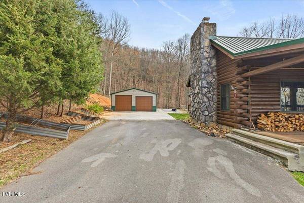 417 Charlie Hicks RD, Jonesborough, TN 37659