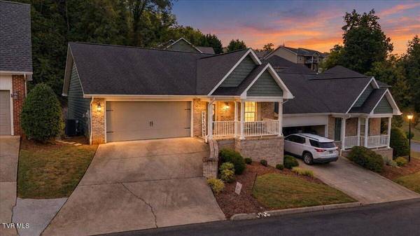 22 Hiddenbrook LN #22