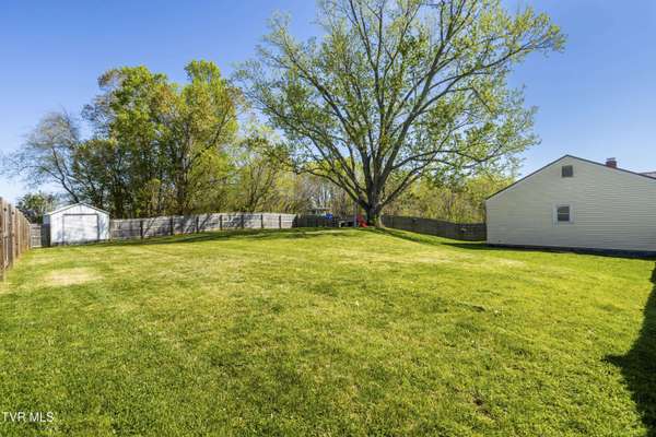 3324 Mckinley RD, Johnson City, TN 37604