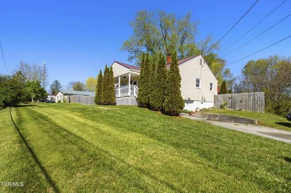 3324 Mckinley RD, Johnson City, TN 37604