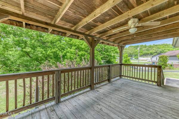 231 Ollis Bowers Hill RD, Kingsport, TN 37664