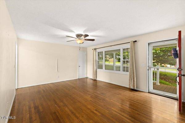 233 Piercy ST, Blountville, TN 37617