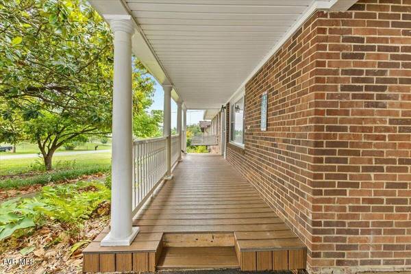 233 Piercy ST, Blountville, TN 37617