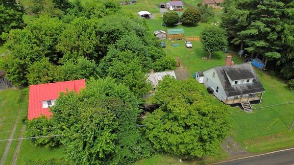 9381 Crescent dr, Glade Spring, VA 24340