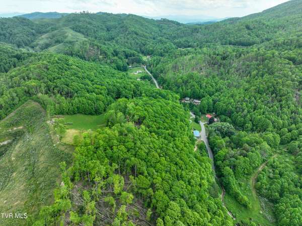 1929/1993 Bulldog RD, Trade, TN 37691