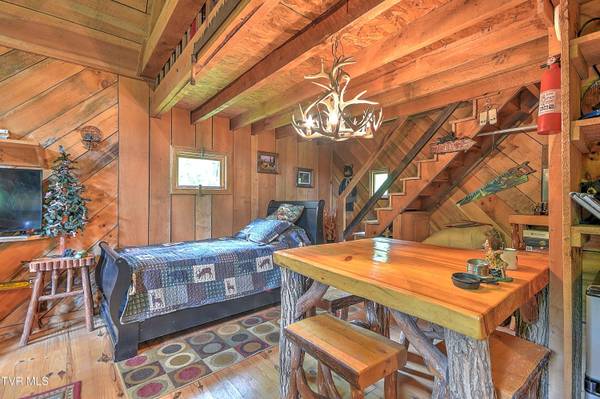 1929/1993 Bulldog RD, Trade, TN 37691