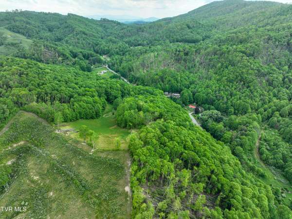 1929/1993 Bulldog RD, Trade, TN 37691