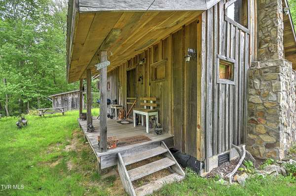1929/1993 Bulldog RD, Trade, TN 37691
