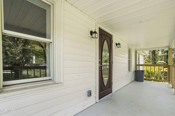 1219 Ledford ST, Elizabethton, TN 37643