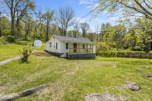 1219 Ledford ST, Elizabethton, TN 37643
