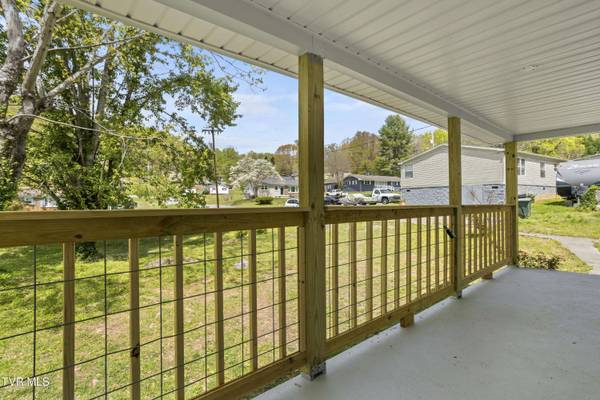 1219 Ledford ST, Elizabethton, TN 37643