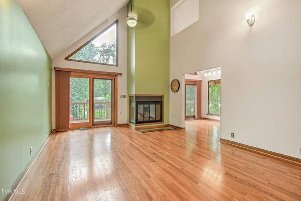 190 Sycamore CIR, Jonesborough, TN 37659