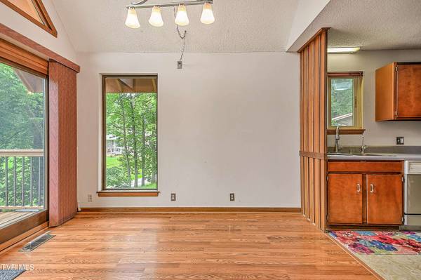 190 Sycamore CIR, Jonesborough, TN 37659