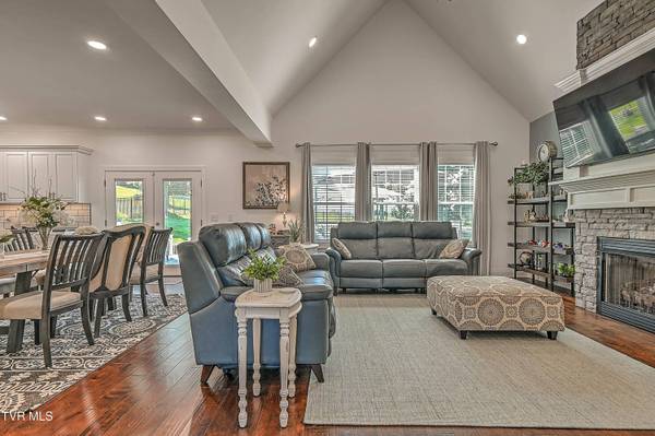 1233 Hawley RD, Blountville, TN 37617