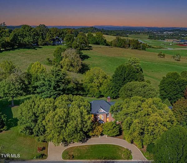 9 Dove Tree LN, Jonesborough, TN 37659