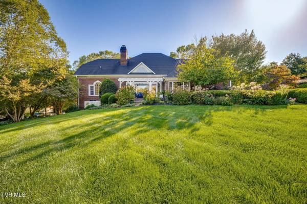 9 Dove Tree LN, Jonesborough, TN 37659