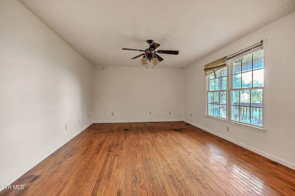 1711 Granby RD, Kingsport, TN 37660