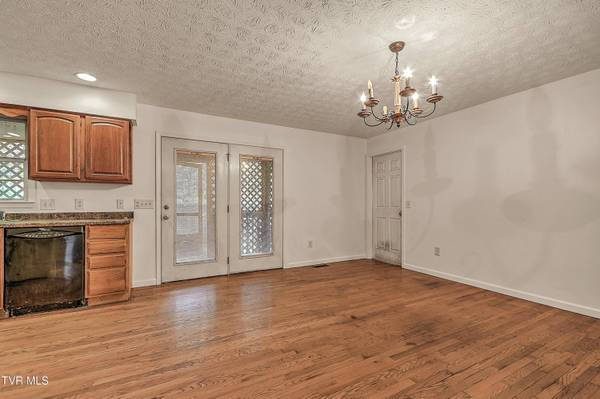 1711 Granby RD, Kingsport, TN 37660