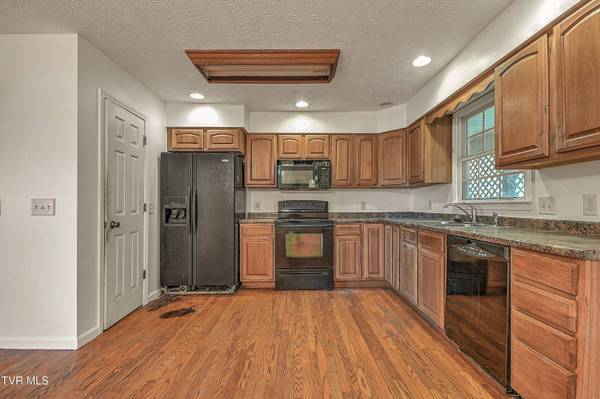 1711 Granby RD, Kingsport, TN 37660