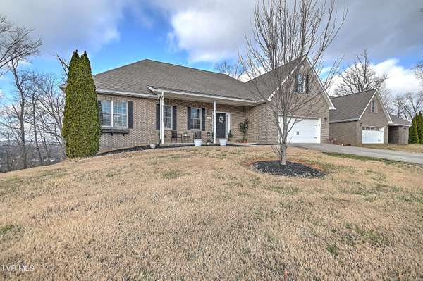 581 Robert CT, Johnson City, TN 37601