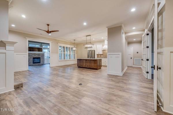 1517 Conestoga Pass, Johnson City, TN 37601