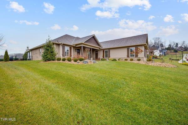1517 Conestoga Pass, Johnson City, TN 37601