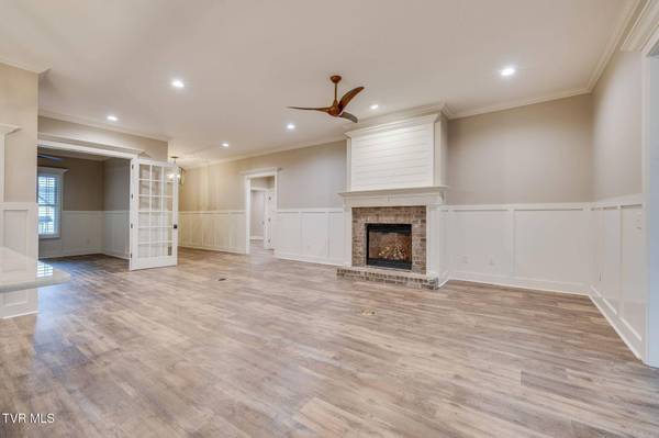 1517 Conestoga Pass, Johnson City, TN 37601