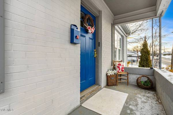 807 Weaver Pike, Bristol, TN 37620
