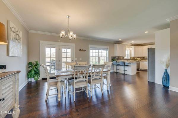 1195 Panoramic VIS, Johnson City, TN 37615