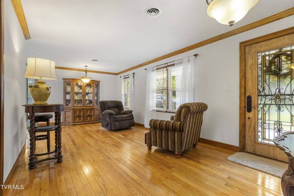 104 Ridgemont ST, Bristol, TN 37620