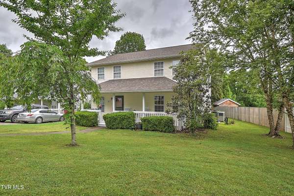 104 Phillip Drew CT, Johnson City, TN 37604