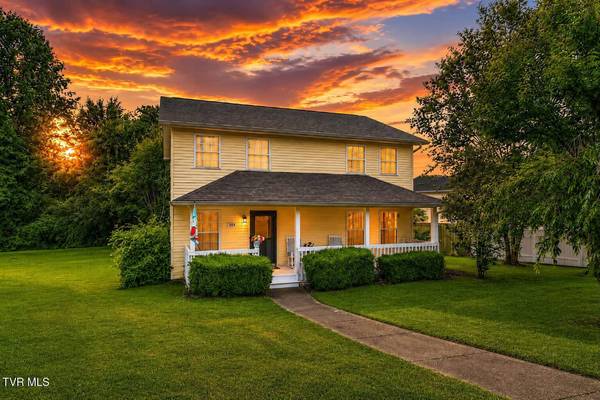 104 Phillip Drew CT, Johnson City, TN 37604