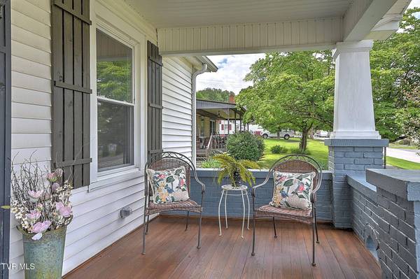 444 Cedar ST, Bluff City, TN 37618
