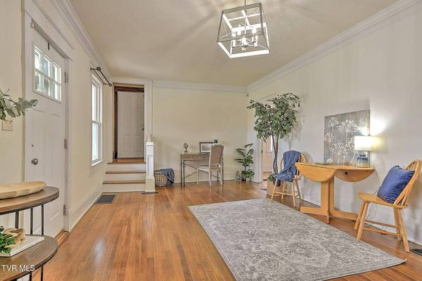 444 Cedar ST, Bluff City, TN 37618